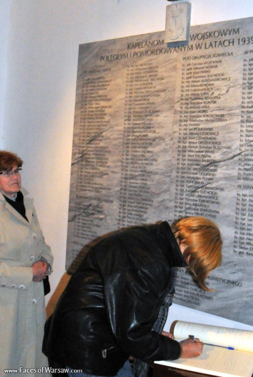 Faces of Warsaw - National mourning after government plane crash near Smolensk