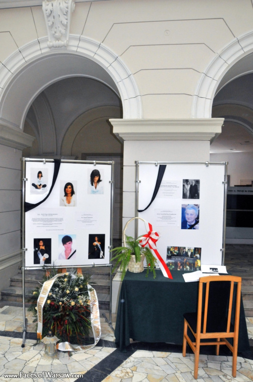 Faces of Warsaw - National mourning after government plane crash near Smolensk
