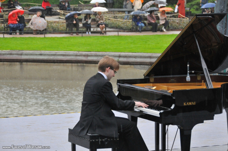 Faces of Warsaw - Sunday Piano Concerts in Łazienki