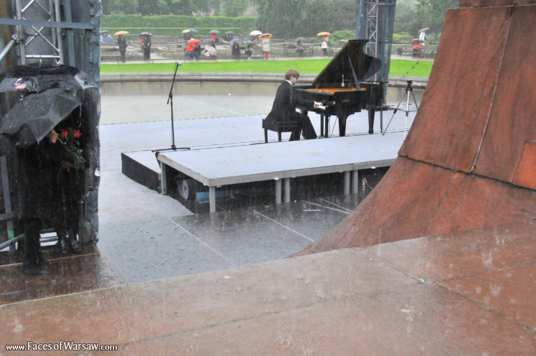 Faces of Warsaw - Sunday Piano Concerts in Łazienki