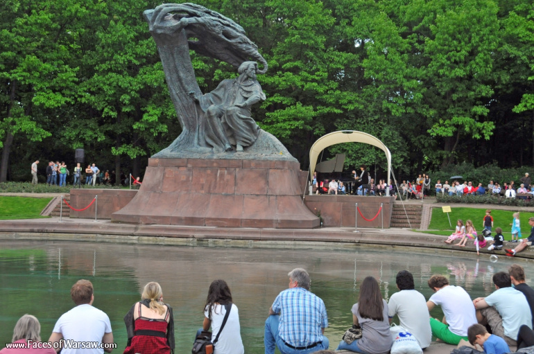 Faces of Warsaw - Sunday Piano Concerts in Łazienki