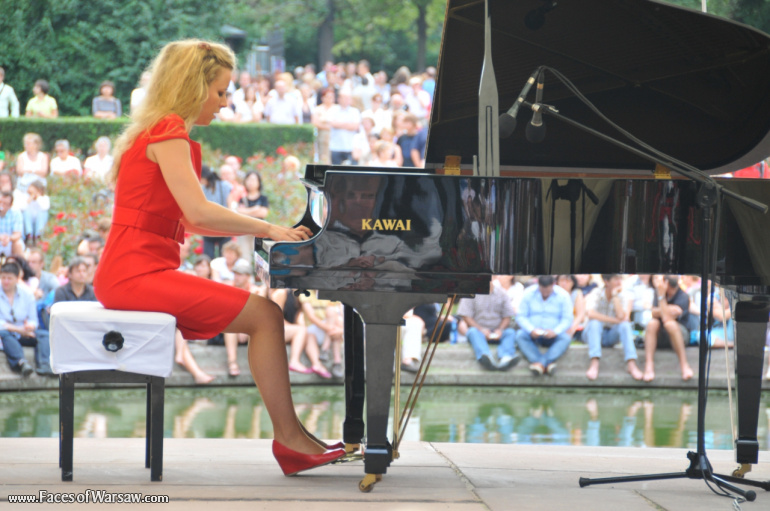 Faces of Warsaw - Sunday Piano Concerts in Łazienki