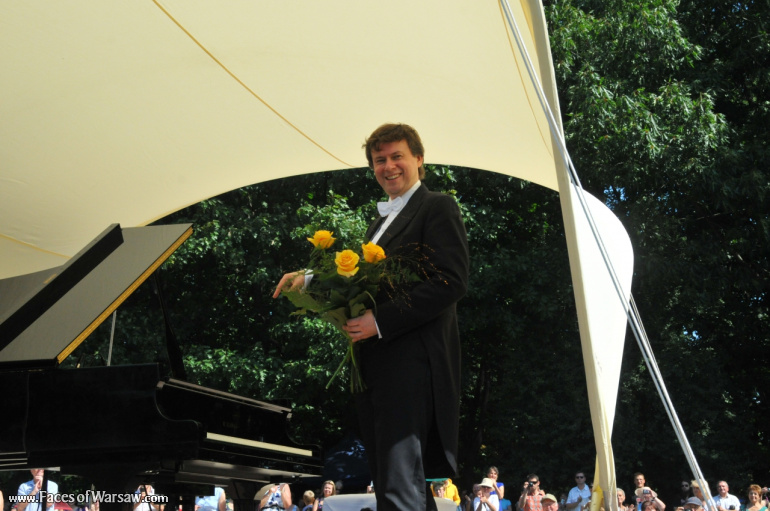 Faces of Warsaw - Sunday Piano Concerts in Łazienki