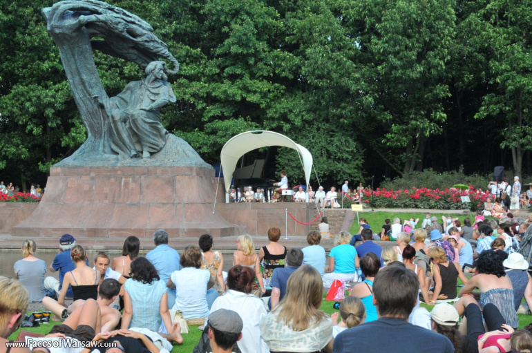 Faces of Warsaw - Sunday Piano Concerts in Łazienki