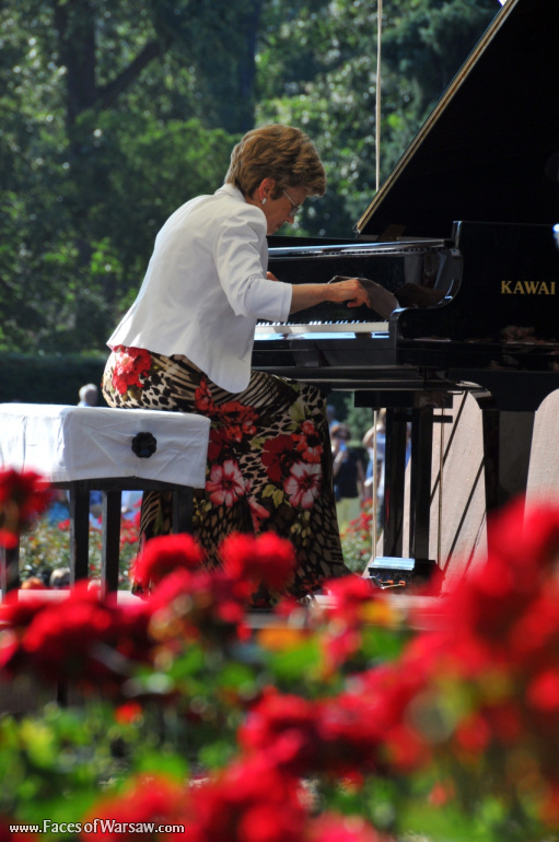 Faces of Warsaw - Sunday Piano Concerts in Łazienki