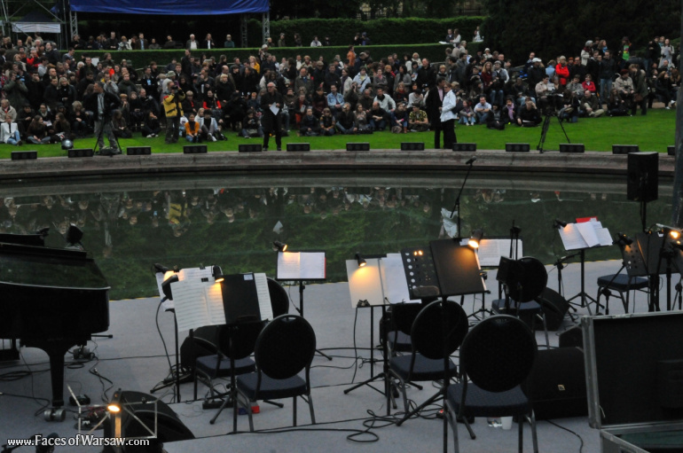 Faces of Warsaw - Michael Nyman and Motion Trio in Royal Łazienki