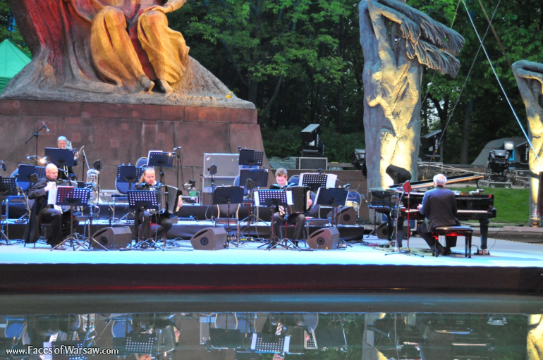 Faces of Warsaw - Michael Nyman and Motion Trio in Royal Łazienki