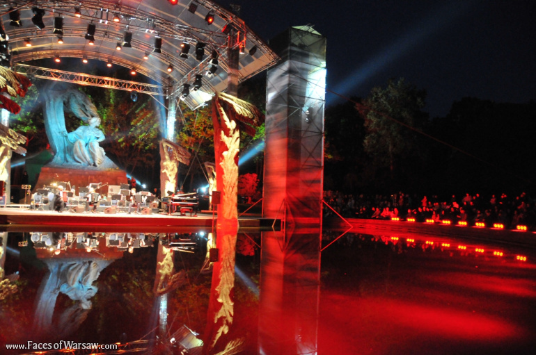 Faces of Warsaw - Michael Nyman and Motion Trio in Royal Łazienki