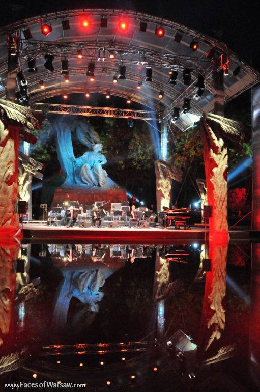 Faces of Warsaw - Michael Nyman and Motion Trio in Royal Łazienki