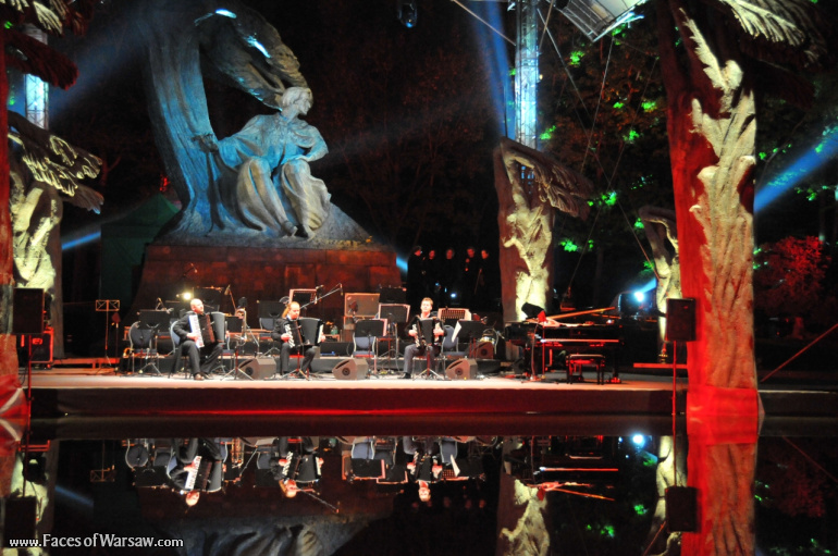 Faces of Warsaw - Michael Nyman and Motion Trio in Royal Łazienki
