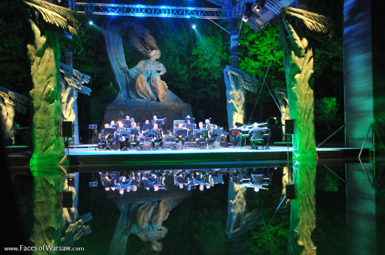 Faces of Warsaw - Michael Nyman and Motion Trio in Royal Łazienki