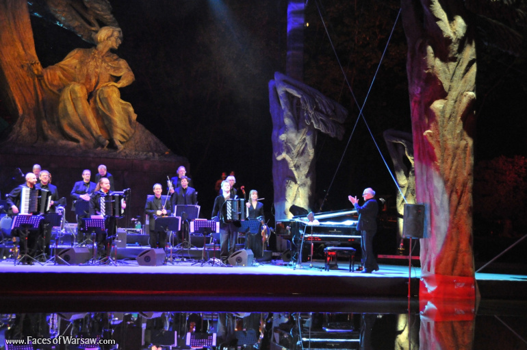 Faces of Warsaw - Michael Nyman and Motion Trio in Royal Łazienki