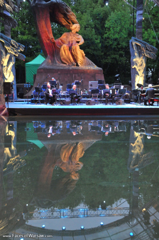 Faces of Warsaw - Michael Nyman and Motion Trio in Royal Łazienki