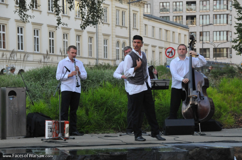 Faces of Warsaw - "Singer's Warsaw" Festival 2011: Concert "Yiddish on the grass"