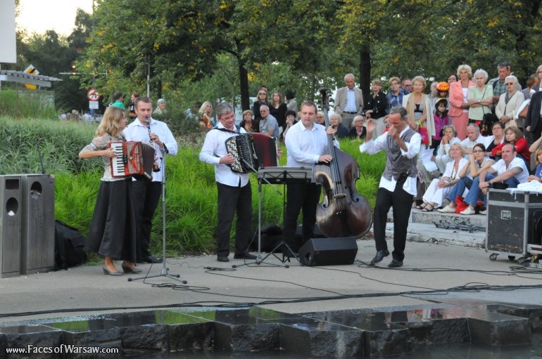 Faces of Warsaw - "Singer's Warsaw" Festival 2011: Concert "Yiddish on the grass"