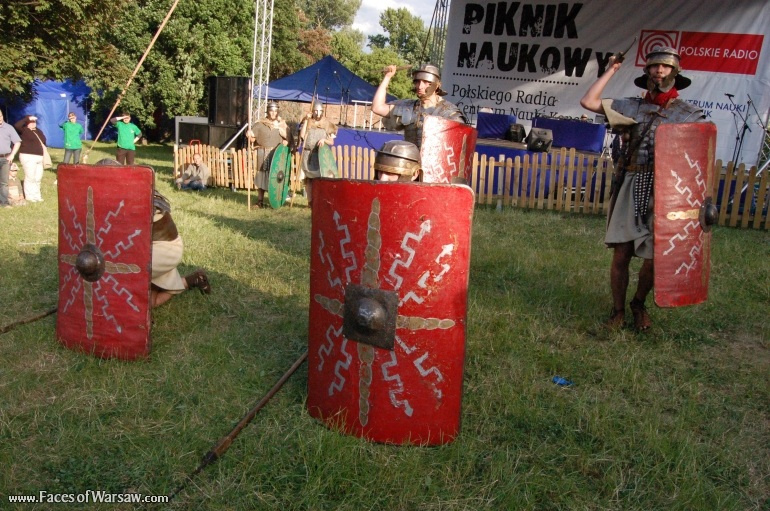 Faces of Warsaw - Scientific Picnic 2008