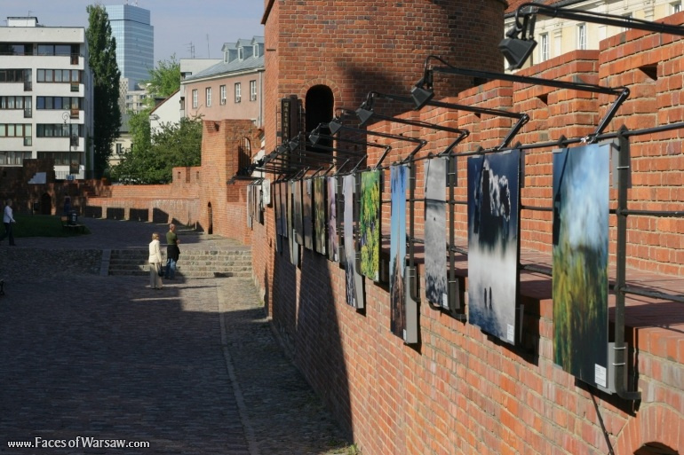 Faces of Warsaw - Photo exhibition "Ecology in Focus" on the city walls