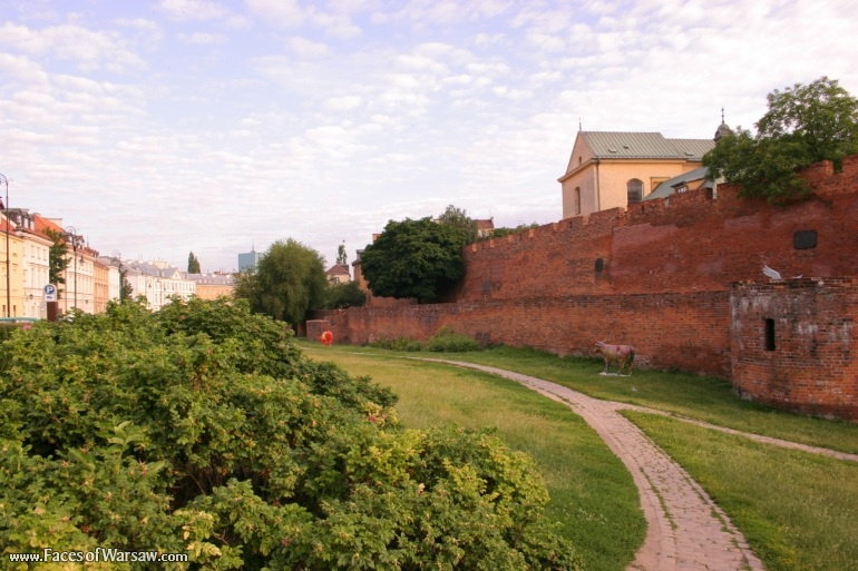 Faces of Warsaw - Southern side of the city walls
