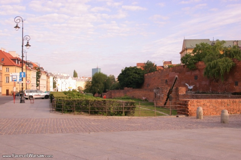 Faces of Warsaw - Southern side of the city walls as seen from the Castle Square