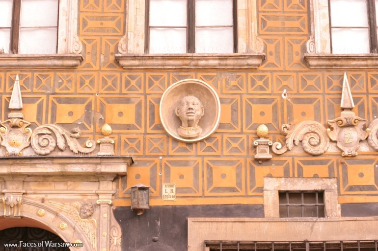 Faces of Warsaw - Market - Place: houses around the square