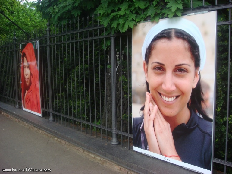 Faces of Warsaw - "Smile of the World" Photo Exhibition - Łazienki fencing