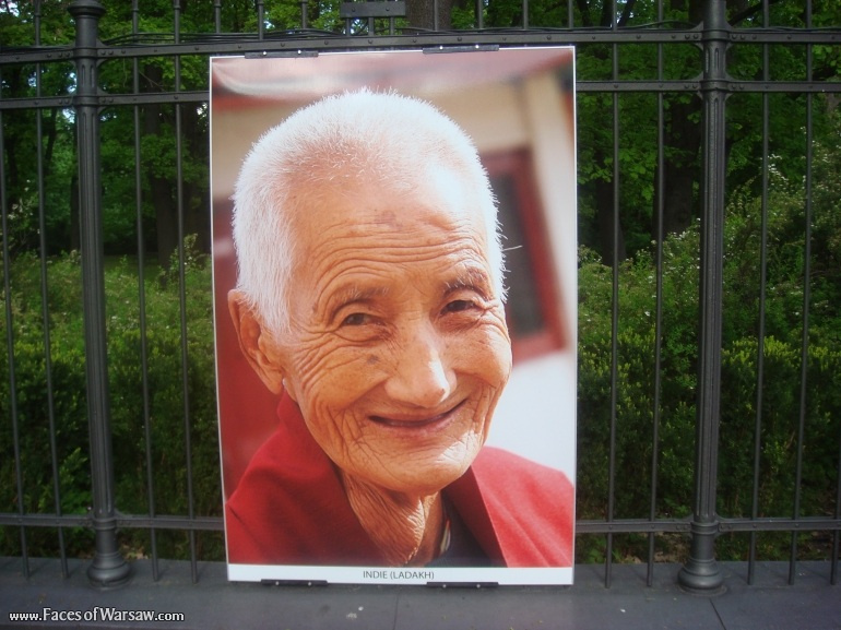 Faces of Warsaw - "Smile of the World" Photo Exhibition - Łazienki fencing